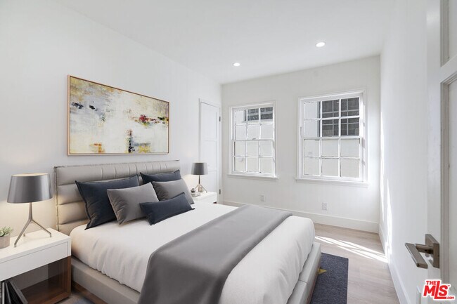 Building Photo - 9216 Alden Dr