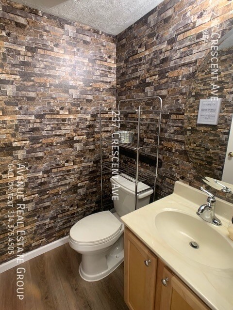 Building Photo - 237 Crescent Ave