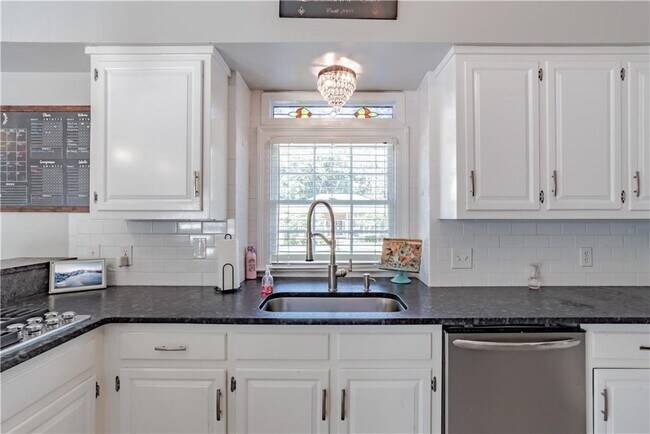 Building Photo - 2127 Ryegate Ct