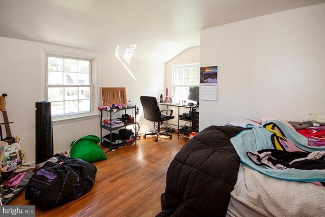 Building Photo - 316 Swarthmore Rd