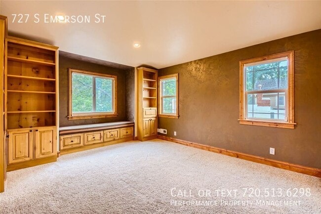 Building Photo - 727 S Emerson St