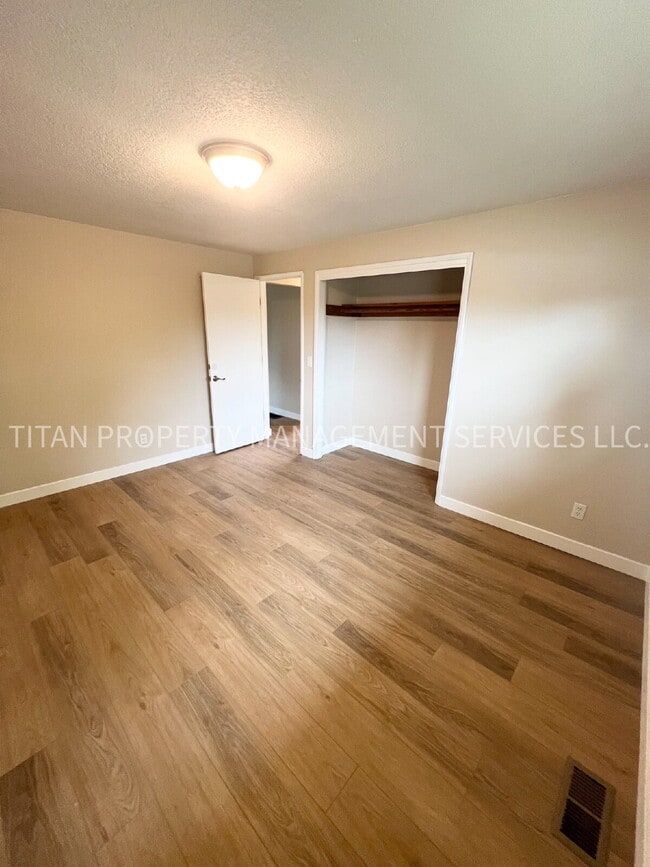Building Photo - 1229 Johnson St