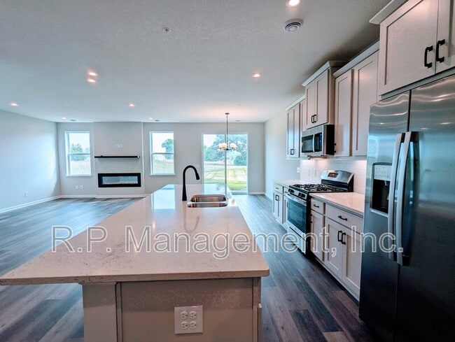 Building Photo - 20137 78th Pl