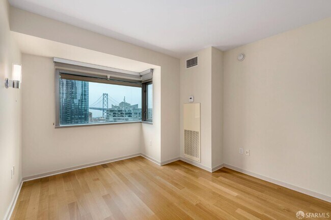 Building Photo - 333 1st St