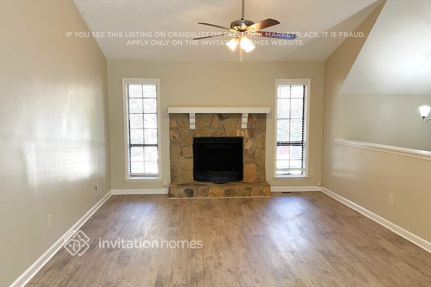 Building Photo - 2559 Porter Dr