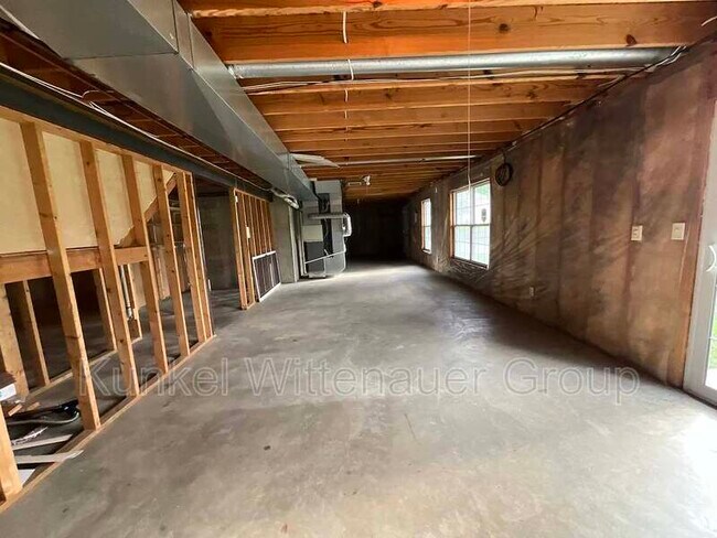 Building Photo - 120 Harbor Point