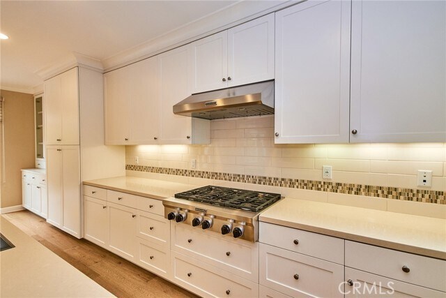 Building Photo - 54 Trotter