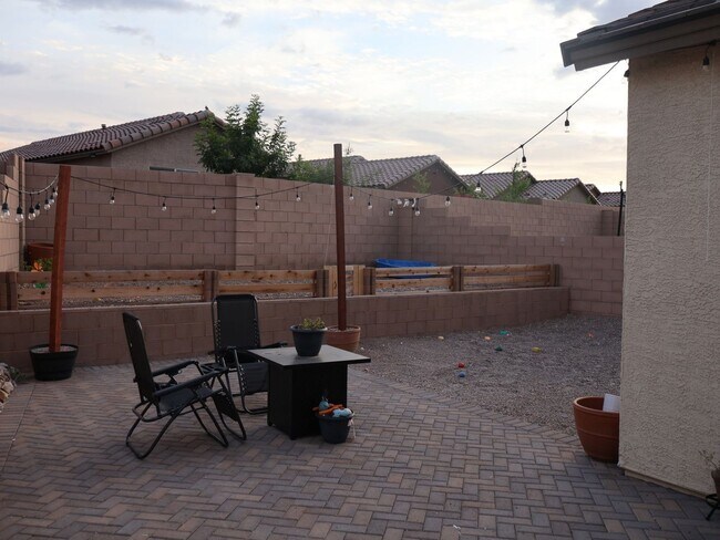 Building Photo - 9020 E Pantano Bluff Dr
