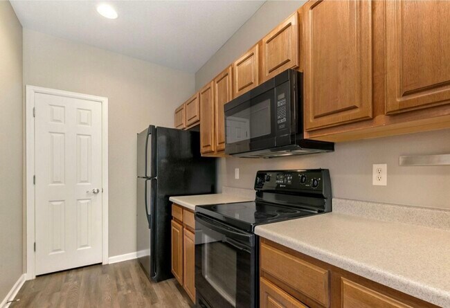 Building Photo - 2862 Kansas Dr