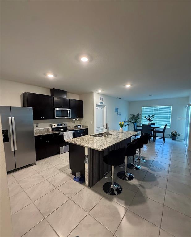Building Photo - 1055 Griffon Ave