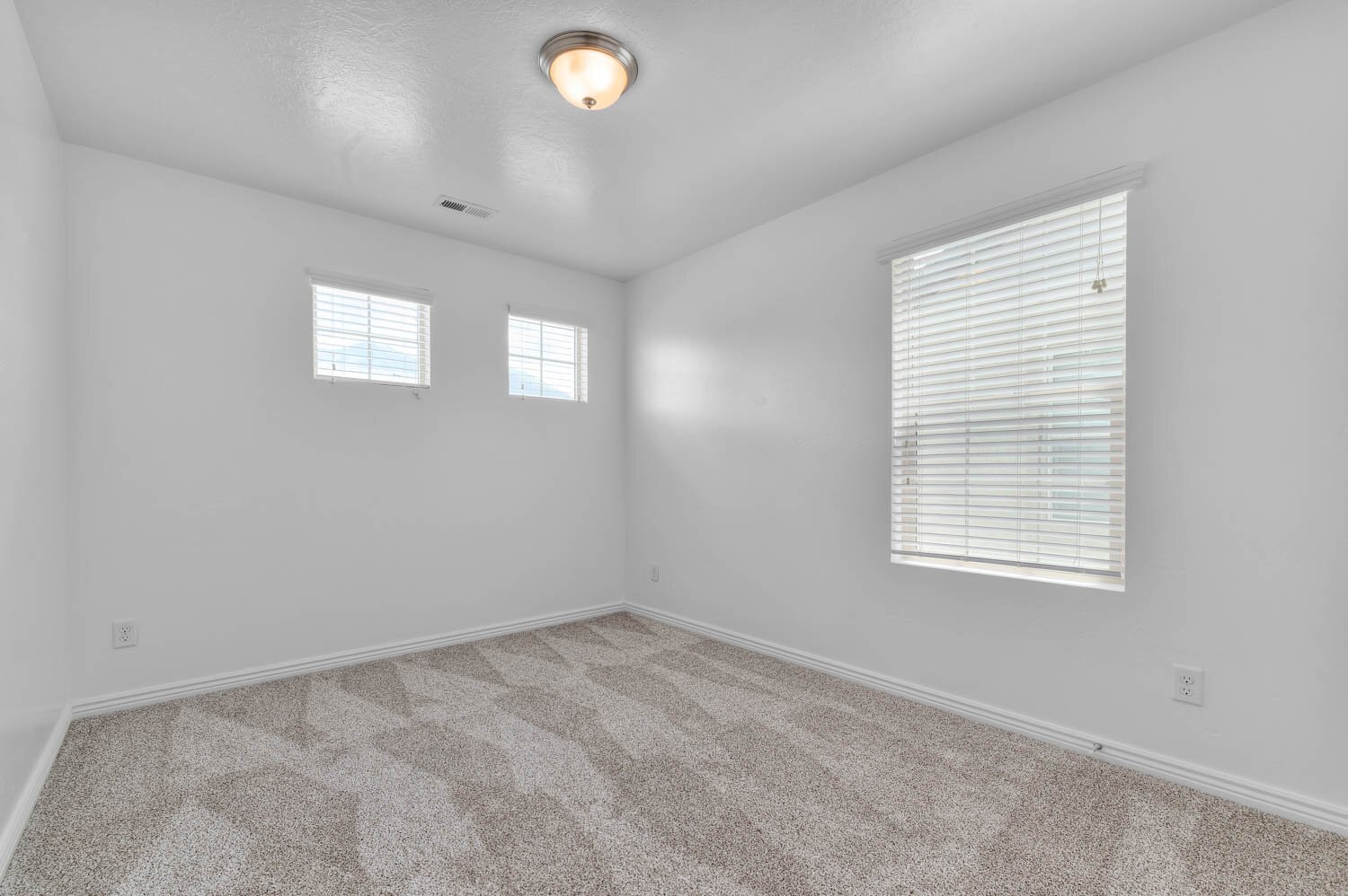 Building Photo - 246 S 1800 E