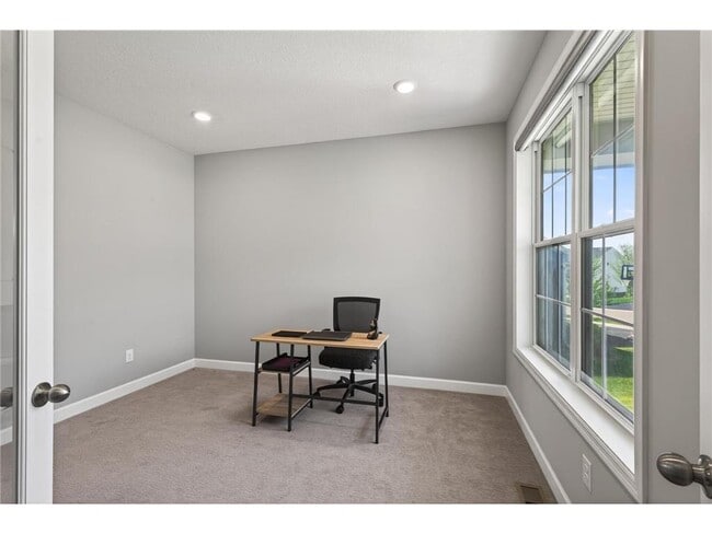 Building Photo - 1559 Edgebrook Ln