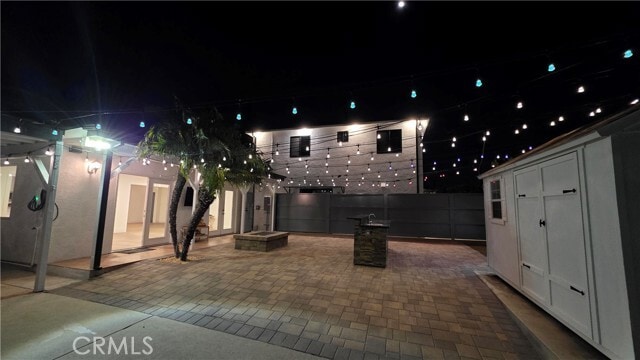 Building Photo - 18224 Chatsworth St