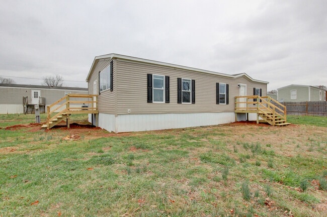 Building Photo - 295 Seays Rd