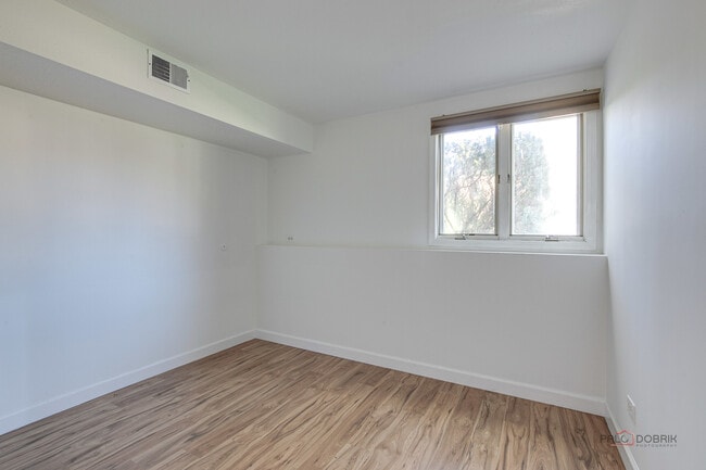 Building Photo - 808 Inverrary Ln