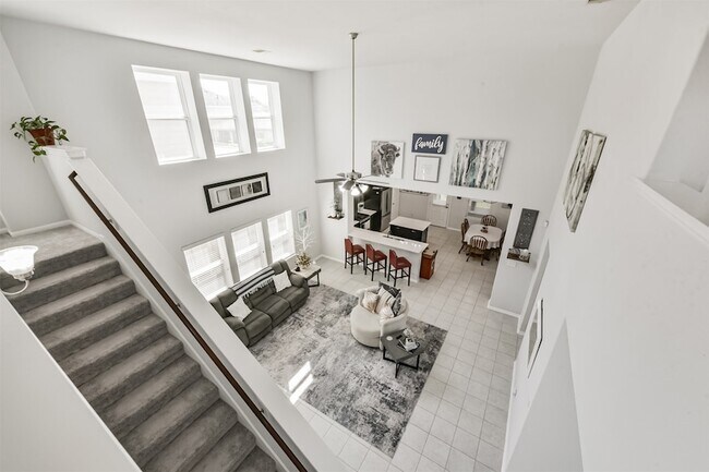 Building Photo - 10018 Chase Ct