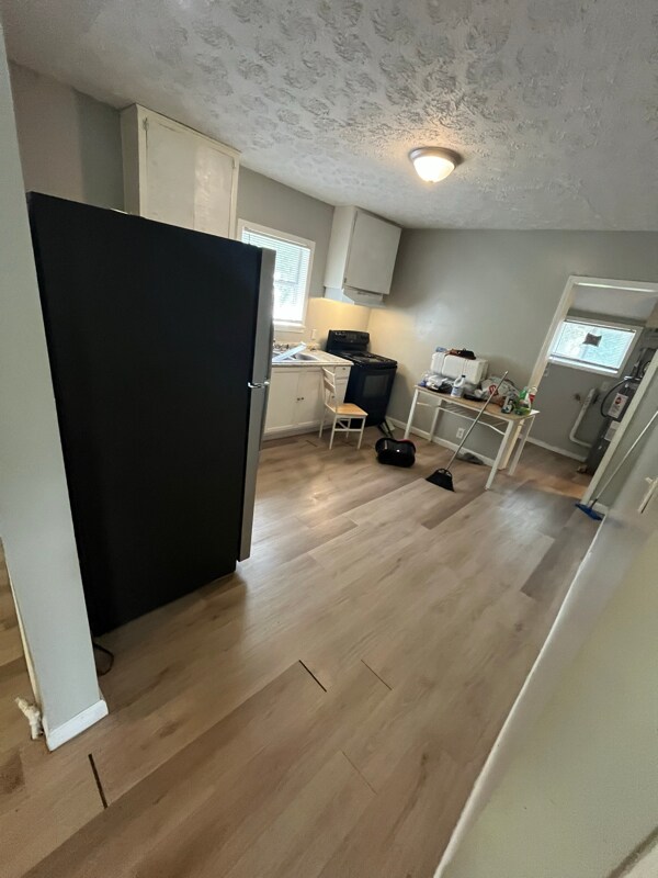 Building Photo - 3034 Churchill St