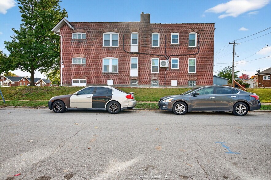 Building Photo - 5803 S Kingshighway Blvd