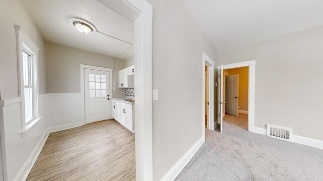 Building Photo - 4500 W 39th St