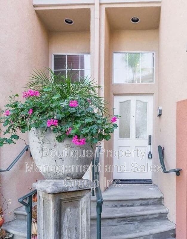 Building Photo - 20 Imperial Aisle