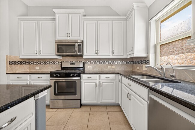 Building Photo - 20234 Fossil Valley Ln