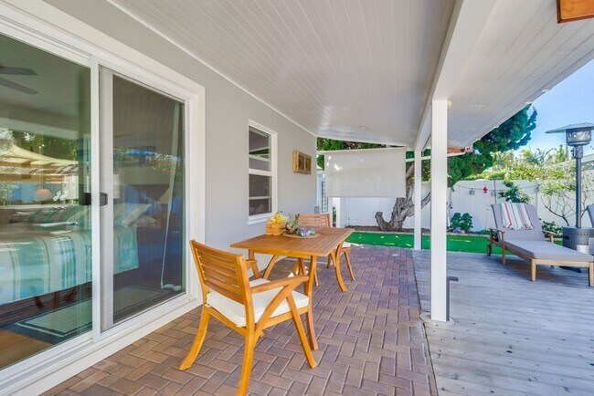 Building Photo - ***VACATION HOME AVAILABLE FROM MAY 15TH- OCTOBER 31ST*** MONTH TO MONTH