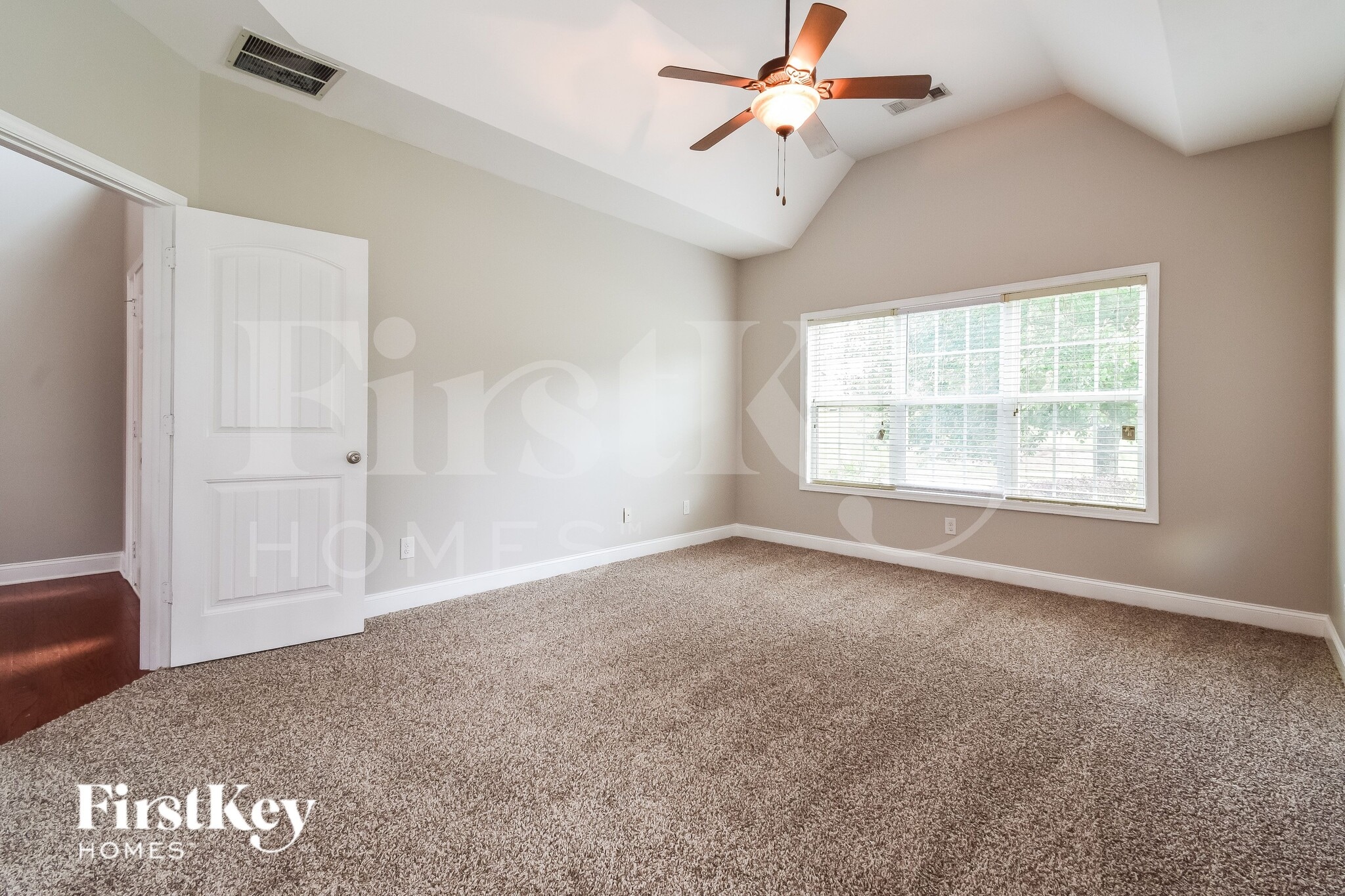 Building Photo - 6303 Spring Cove Dr
