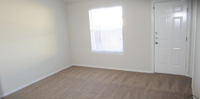 Building Photo - 420 Amber Ln