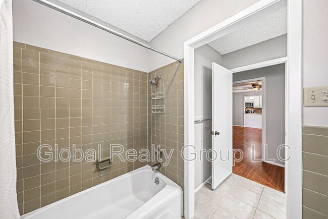Building Photo - 412 Cordoba Dr