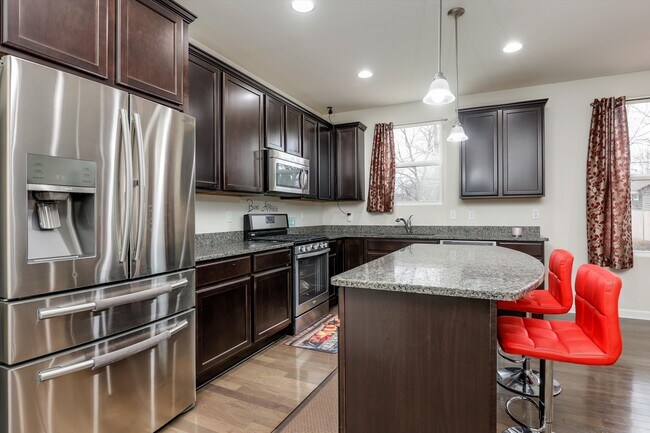 Building Photo - 6117 Branch Dr