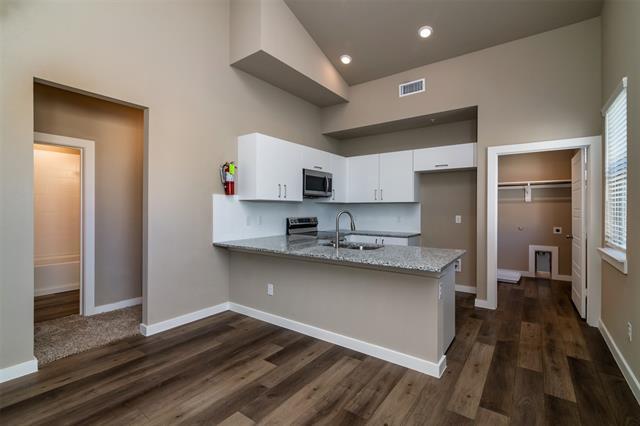 Building Photo - 707 Harvest Moon Dr