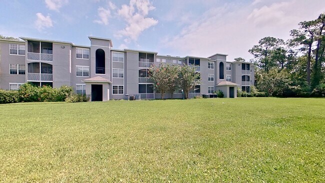 Building Photo - Stunning 2Bedroom Condo at VIlla San Marco!