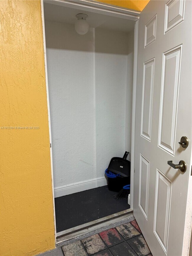 Building Photo - 20830 SW 87th Ave