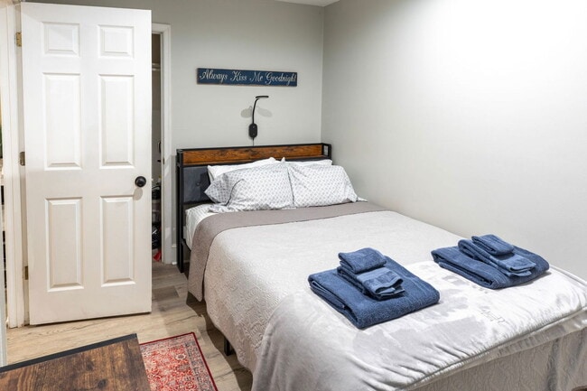 Building Photo - 1601 W Cary St