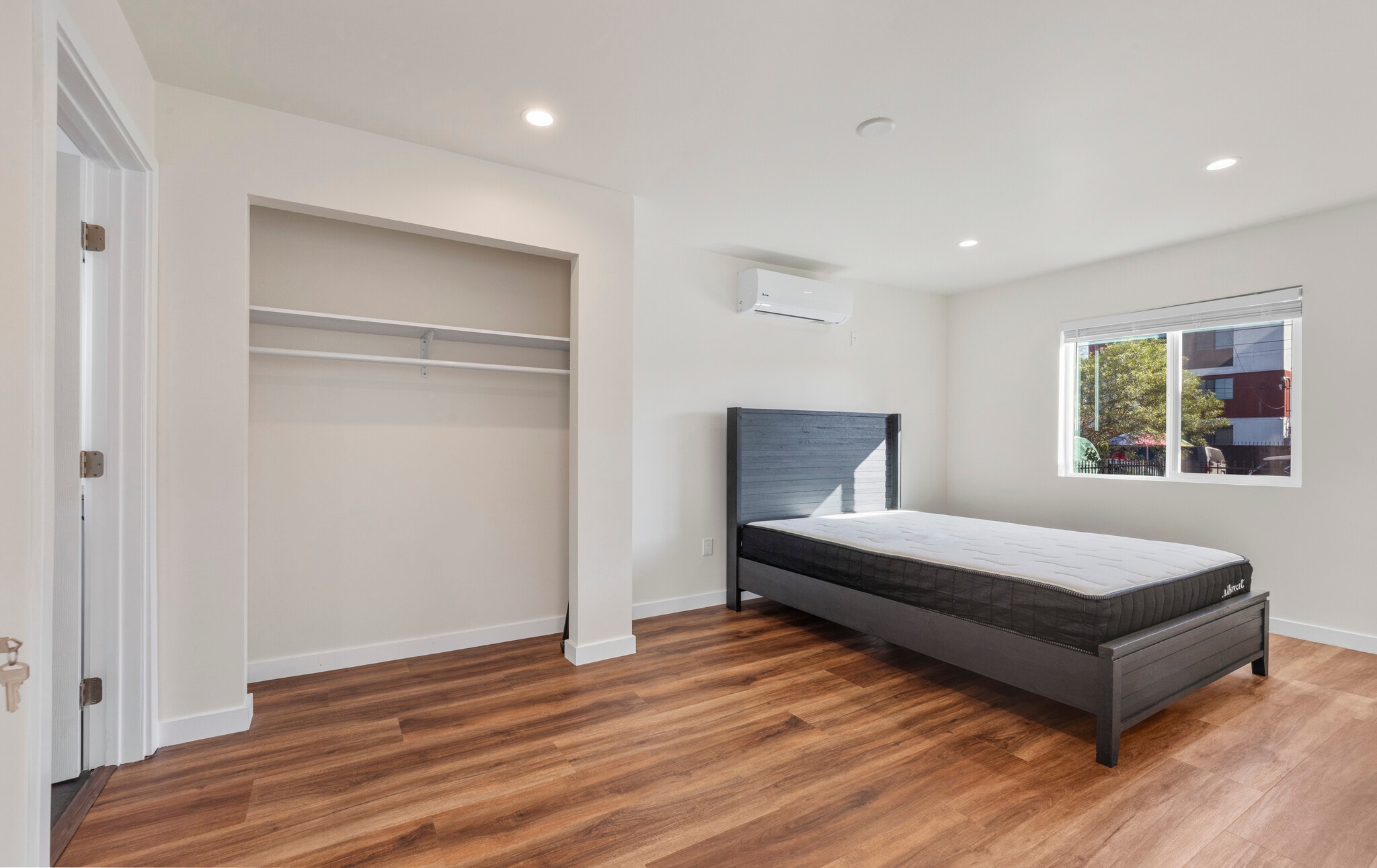 Building Photo - 1443 W 36th Pl