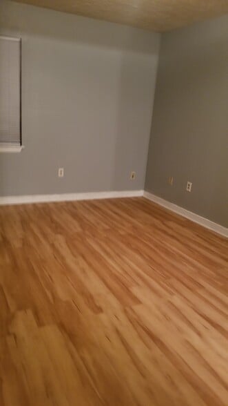 Building Photo - 2718 W McDowell Rd Apt A