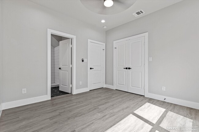 Building Photo - 810 Iowa St