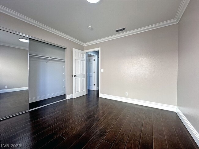 Building Photo - 2414 La Casa Dr