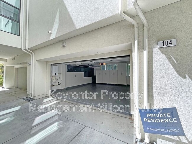 Building Photo - 3030 Boyter Pl