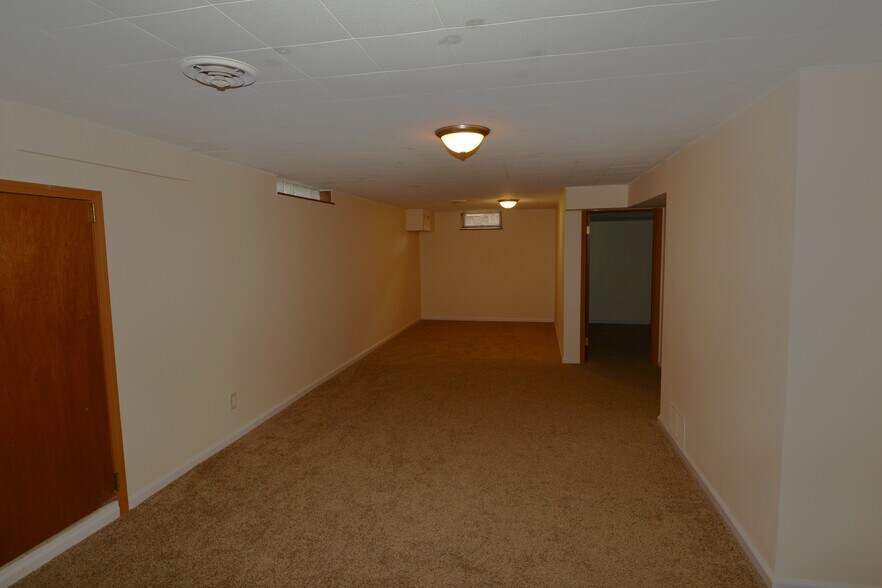 Building Photo - 1426 Glenhill Road