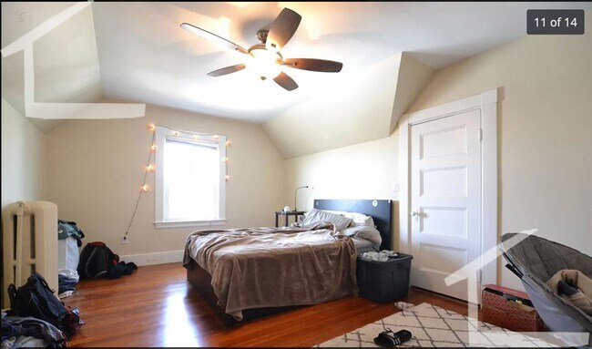 Building Photo - 9/1 Oversized 5BR/2BA near Brighton Center, w/d in unit!