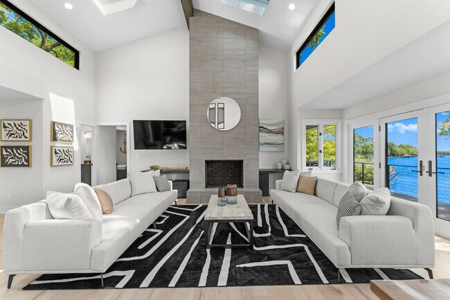 Building Photo - 3837 Fox Run