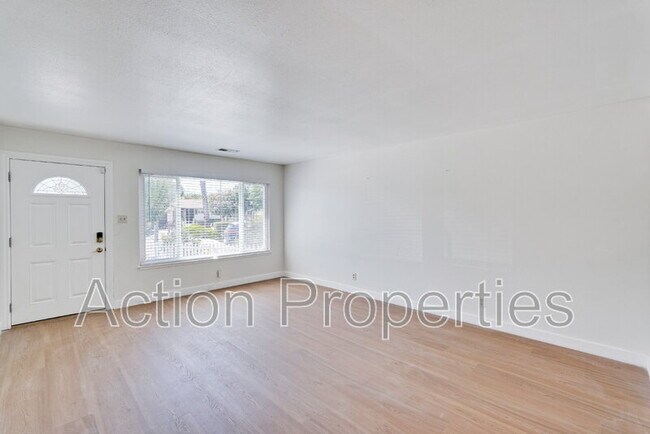 Building Photo - 2280 Brentwood Ct