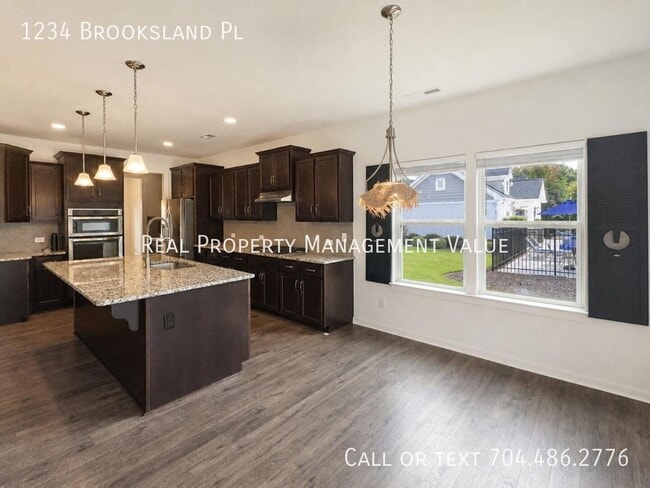 Building Photo - 1234 Brooksland Pl