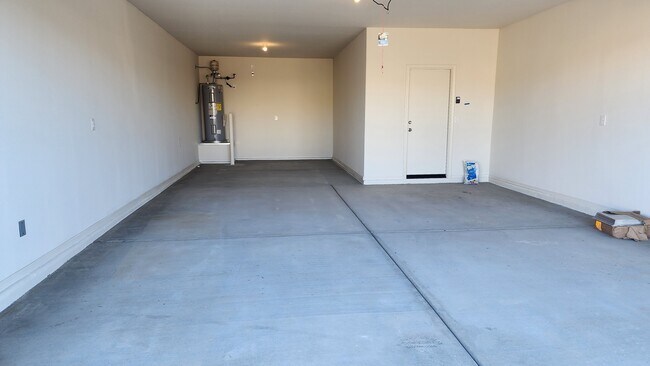 Building Photo - 24615 W Flores Dr