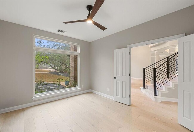 Building Photo - 2137 Rivina Dr