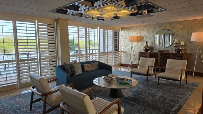 Building Photo - 936 Intracoastal Dr