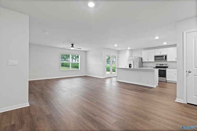 Building Photo - 153 Ozy Dr