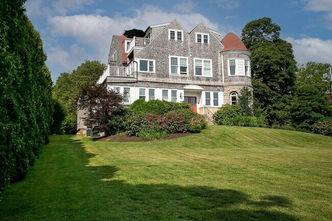 Building Photo - 1 Seaview Ave