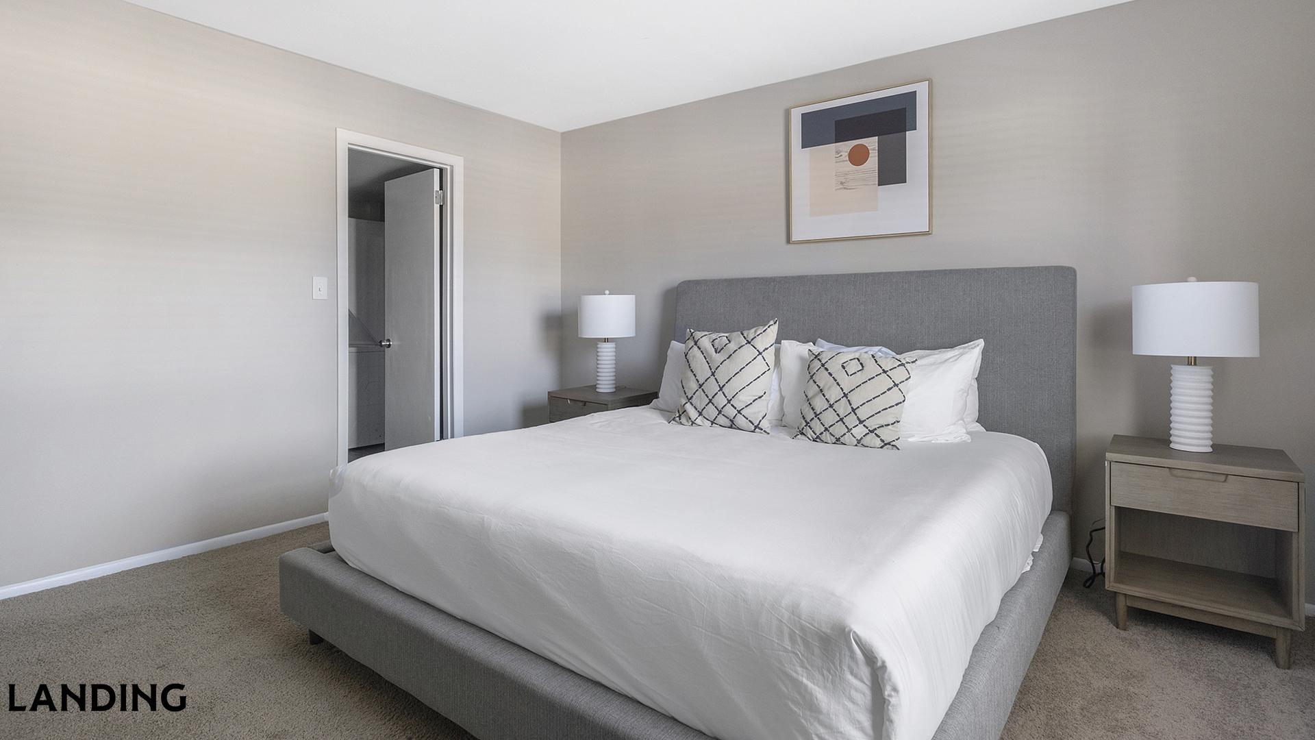 Building Photo - 3450 Manor Dr